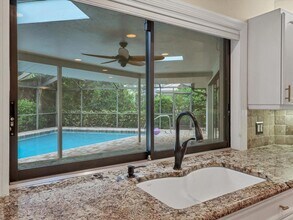 1612 Pine Harrier Cir in Sarasota, FL - Building Photo - Building Photo