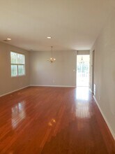 19 Cornell Dr in East Brunswick, NJ - Building Photo - Building Photo