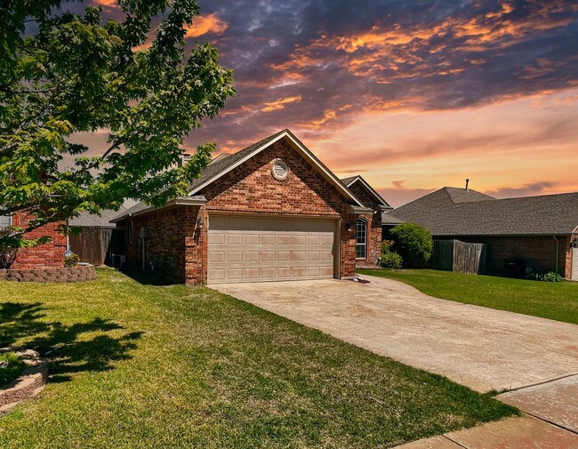 825 SW 39th St in Moore, OK - Building Photo - Building Photo