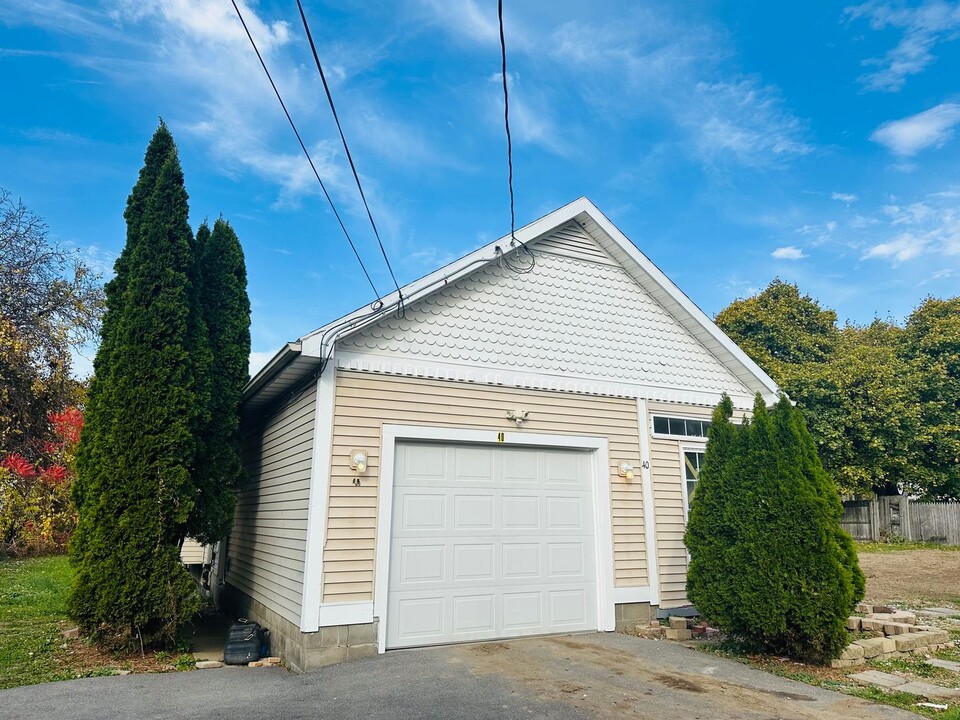 40 Evergreen St in Rochester, NY - Foto de edificio