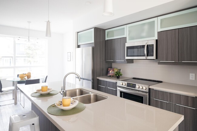 9345-9151 151 St NW in Edmonton, AB - Building Photo - Building Photo