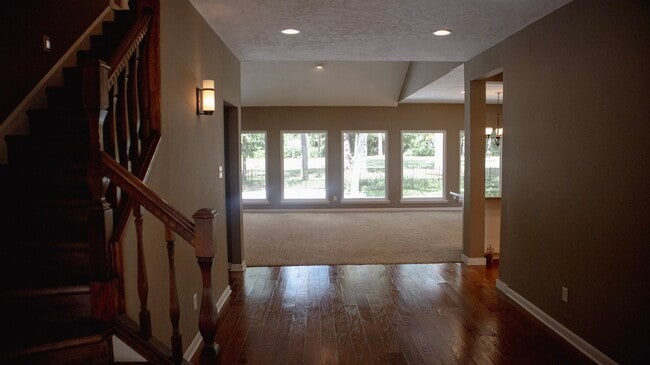 property at 9 Huntsmans Horn Cir