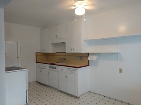 58 N 9th St, Unit 3 Apartments