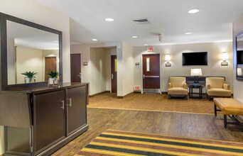 Furnished Studio-Boston - Tewksbury in Tewksbury, MA - Foto de edificio - Building Photo