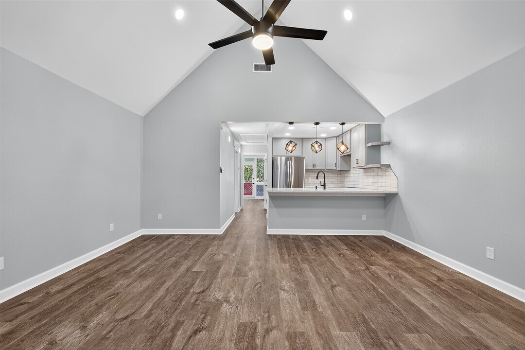 615 Kipling St in Houston, TX - Building Photo