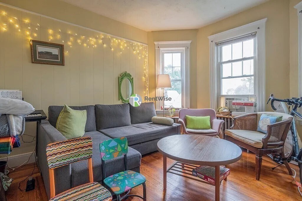 67 Marion St in Somerville, MA - Building Photo