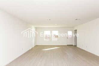 12426 Lost Rock Dr in Rhome, TX - Building Photo - Building Photo