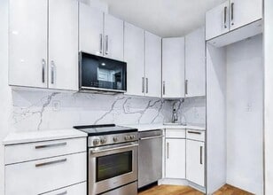 West 94th Street, Unit 4F in New York, NY - Building Photo - Building Photo