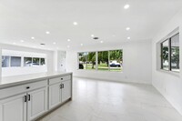 886 E Acre Dr in Plantation, FL - Foto de edificio - Building Photo