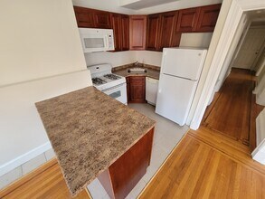 632 N 2nd St, Unit 2F in Philadelphia, PA - Building Photo - Building Photo