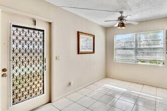 393 Fanshaw J in Boca Raton, FL - Building Photo - Building Photo