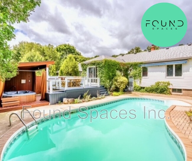 property at 11 McKay Rd