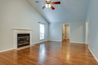 5916 Retriever Ct in Nashville, TN - Building Photo - Building Photo