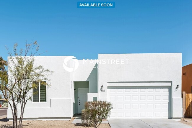 property at 1530 W Grove St