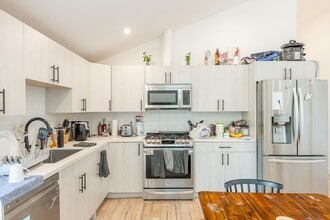 5055 Lincoln Ave in Los Angeles, CA - Building Photo - Building Photo