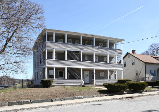 90 Ashland St in Jewett City, CT - Building Photo - Building Photo