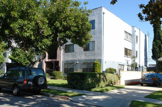 526 Oak St in Glendale, CA - Foto de edificio - Building Photo