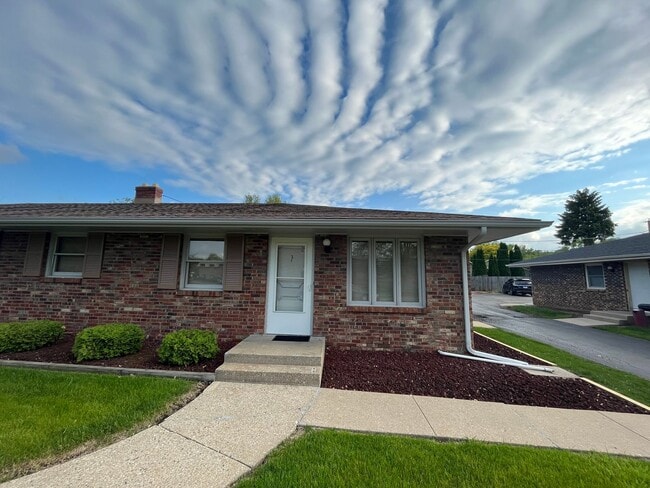 5509 Midvale Dr in Rockford, IL - Building Photo - Building Photo