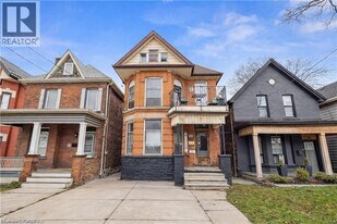 51 Smith Ave in Hamilton, ON - Building Photo