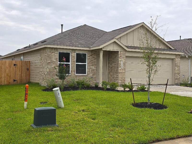 10268 Prairie Dunes Ln in Cleveland, TX - Building Photo