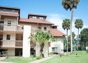 3325 Kirkland Rd NE in Palm Bay, FL - Building Photo