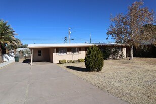 83 NE Martin Dr in Sierra Vista, AZ - Building Photo