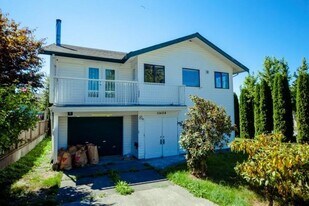 11604-1175A 75A Ave. in Delta, BC - Building Photo