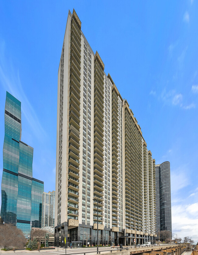 property at 400 E Randolph St