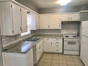 5208 47th St in Lubbock, TX - Building Photo - Building Photo