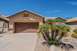 18048 W Fairway Dr in Surprise, AZ - Building Photo