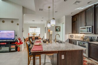 7204 Cayo Coco Ln, Unit SI ID1306991P in Naples, FL - Building Photo - Building Photo