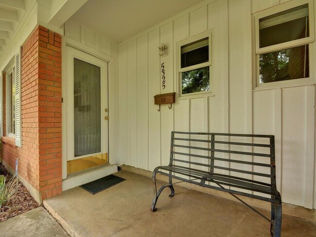 5325 Westminster Dr in Austin, TX - Building Photo - Building Photo