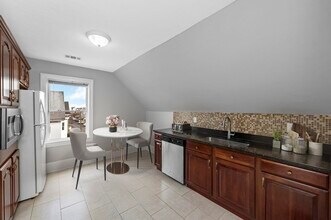 129 Lynnway, Unit #3 in Revere, MA - Building Photo - Building Photo