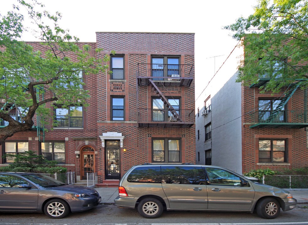 25-33 36th St in Long Island City, NY - Foto de edificio