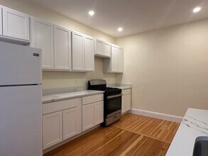 36 Addington Rd, Unit 3 in Brookline, MA - Building Photo - Building Photo