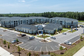 Ascend Brightleaf Apartments in Durham, NC - Foto de edificio - Building Photo