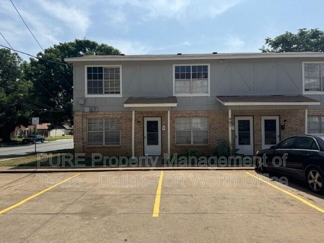 property at 901 S Mesquite St