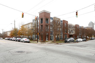 Carlton Place Apartments in Raleigh, NC - Foto de edificio - Building Photo