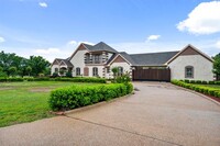 6907 Grindstone Ct in Arlington, TX - Foto de edificio - Building Photo