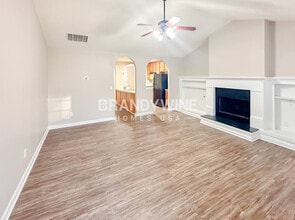 4830 Buckeye Pl in Atlanta, GA - Foto de edificio - Building Photo