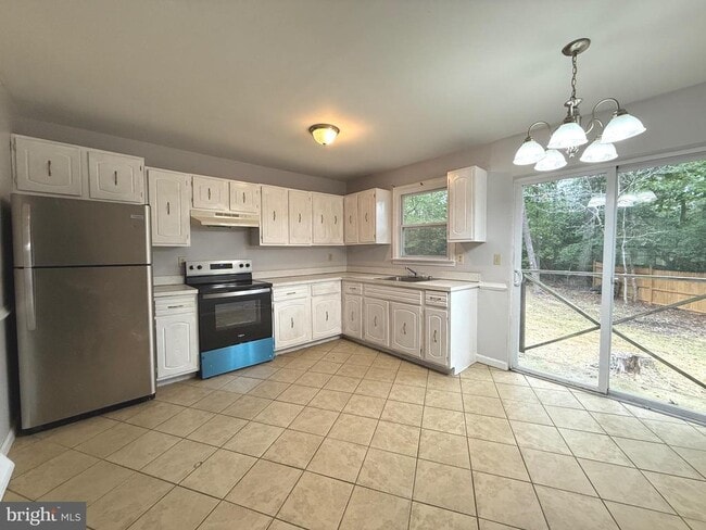 45766 Guenther Dr in Great Mills, MD - Foto de edificio - Building Photo