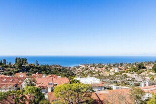 6542 Ocean Crest Dr in Rancho Palos Verdes, CA - Building Photo
