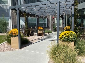 Hart Apartments in Clearfield, UT - Building Photo