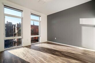 857 Beacon St, Unit 406 in Boston, MA - Foto de edificio - Building Photo