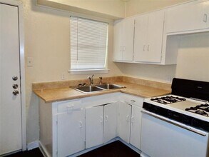 1025 G Ave in Plano, TX - Building Photo - Building Photo