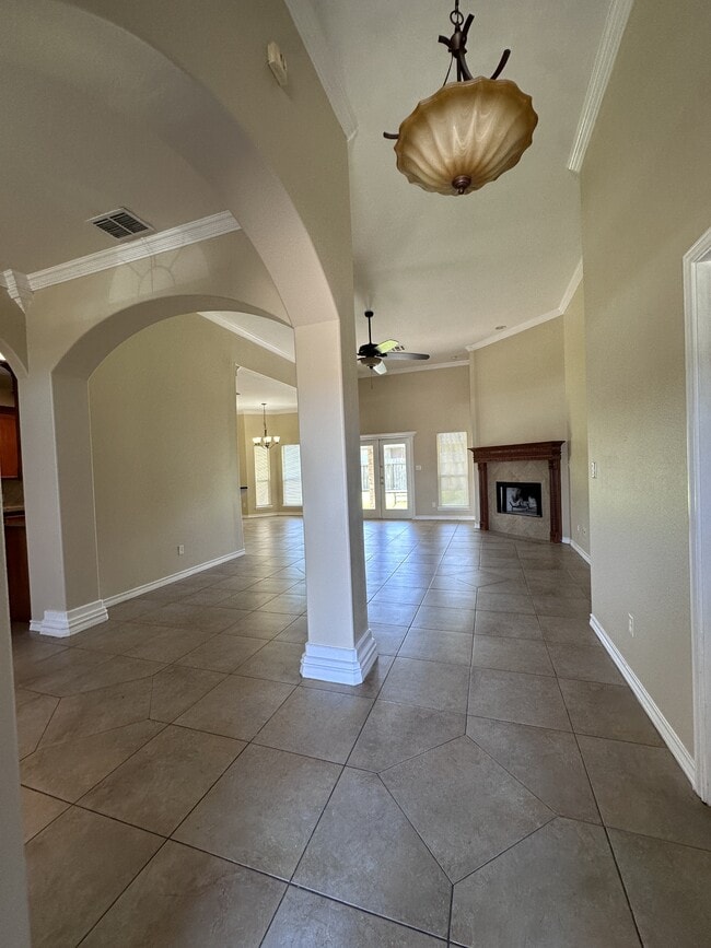 5813 Aava Dr in Corpus Christi, TX - Building Photo - Building Photo