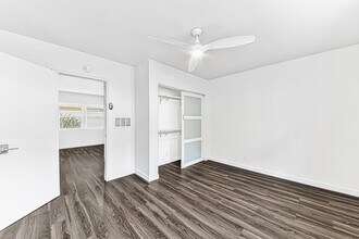 4308 E 4th St, Unit 08 in Long Beach, CA - Foto de edificio - Building Photo