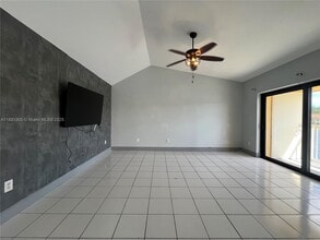 450 NW 214th St in Miami Gardens, FL - Building Photo - Building Photo