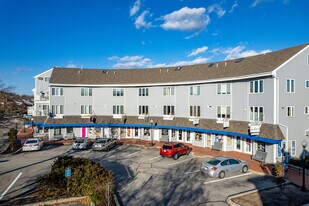 30-38 Pier Market Pl in Narragansett, RI - Building Photo