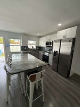 2023 NE 15th Ave in Wilton Manors, FL - Building Photo - Building Photo